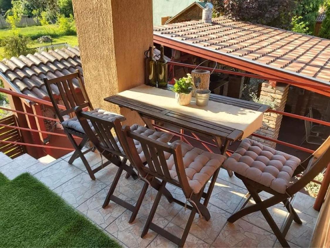 Nyirjes Vendégház Balassagyarmat Exterior foto
