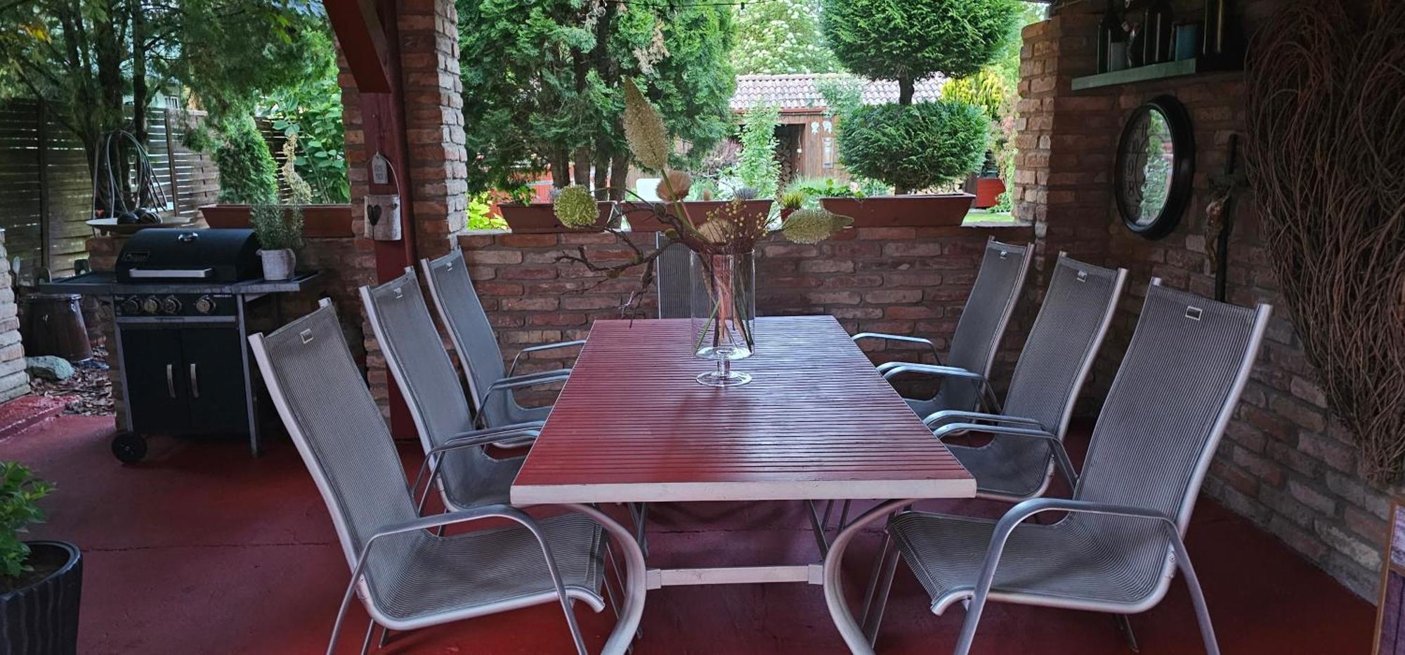 Nyirjes Vendégház Balassagyarmat Exterior foto