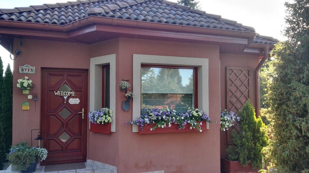 Nyirjes Vendégház Balassagyarmat Exterior foto