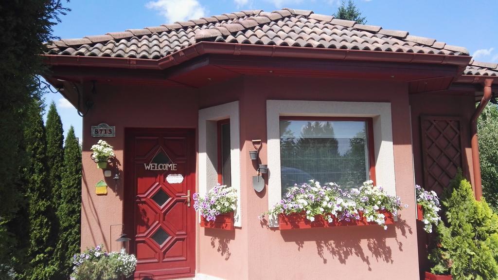 Nyirjes Vendégház Balassagyarmat Exterior foto