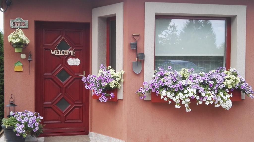 Nyirjes Vendégház Balassagyarmat Exterior foto