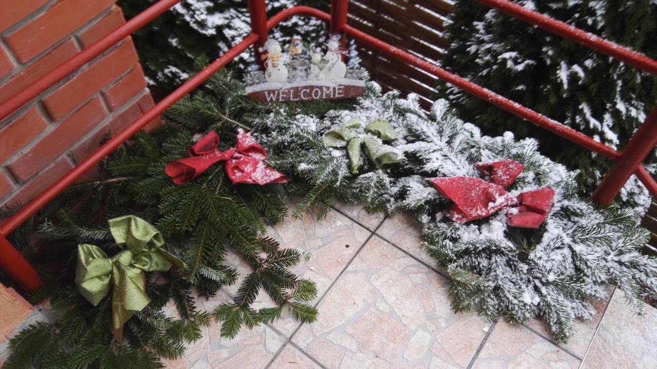 Nyirjes Vendégház Balassagyarmat Exterior foto