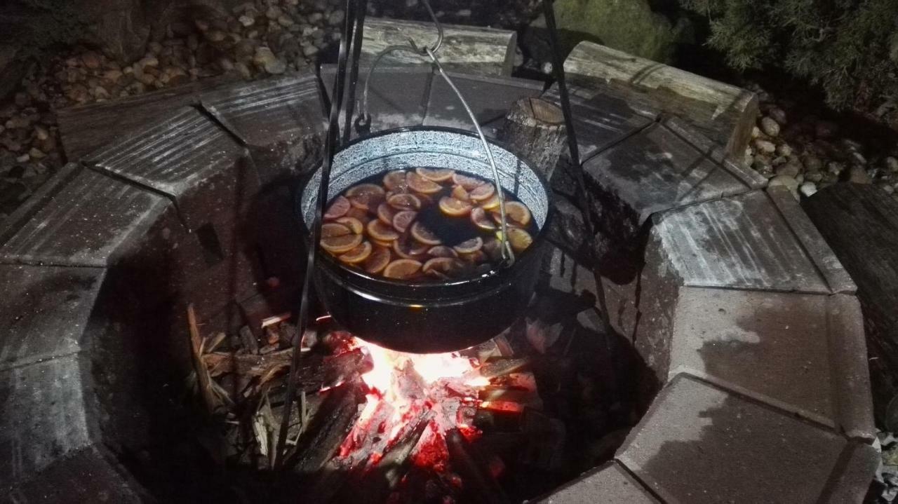 Nyirjes Vendégház Balassagyarmat Exterior foto